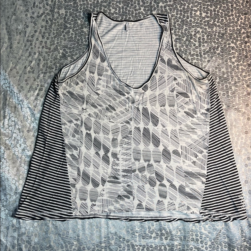 Rip Curl flowy surfboard tank top